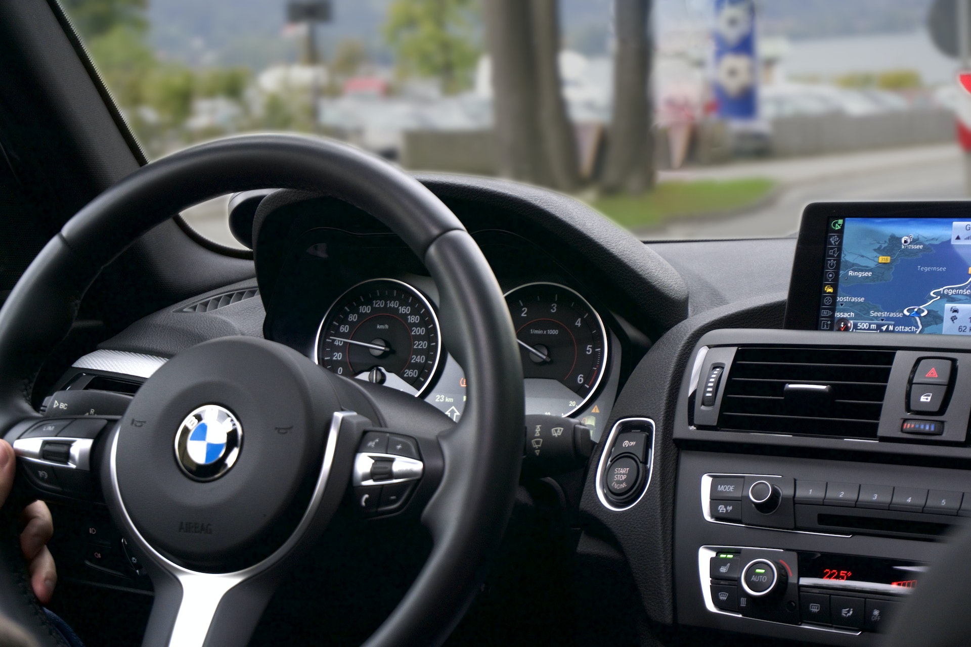 pexels-ingo-joseph-13781 Vehicle accessory installation